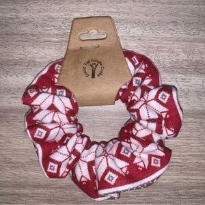 $7ea or 3/$15 holiday fairsile poinsettias reversible hair Scrunchie new